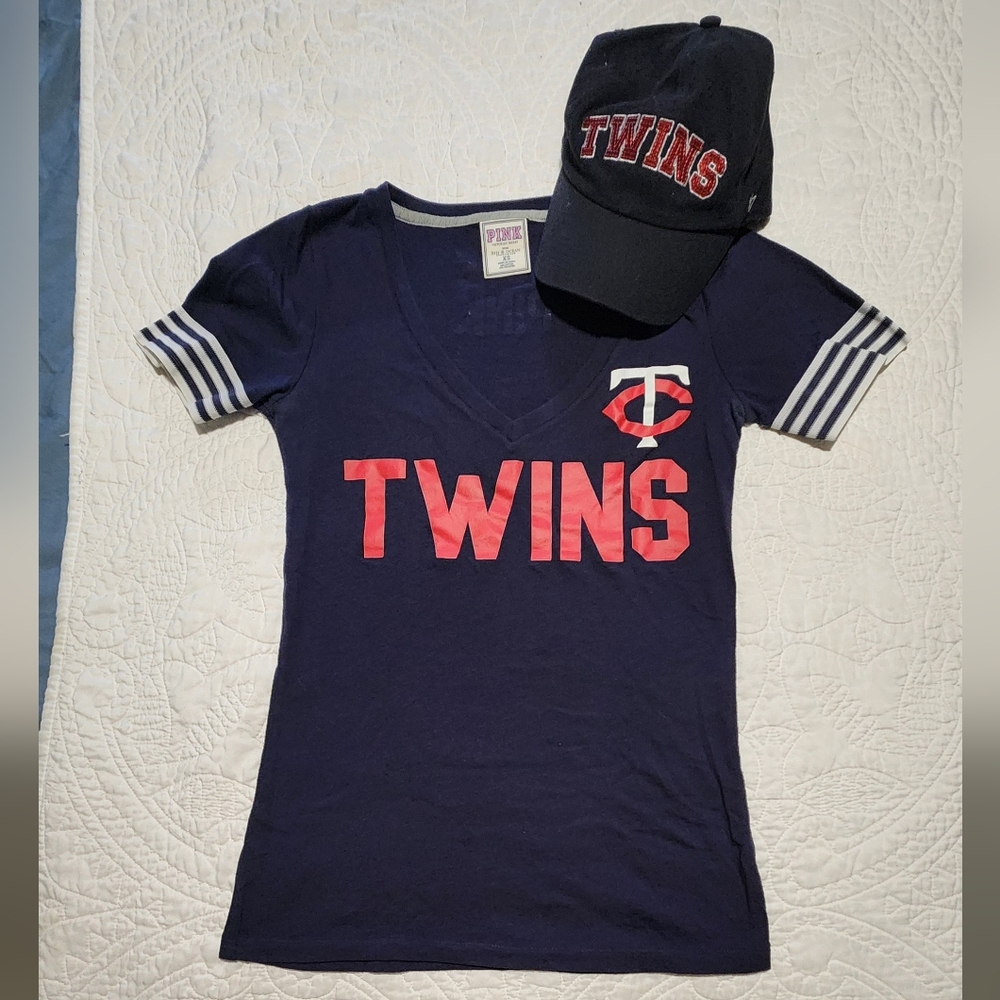 MN Twins tshirt and hat